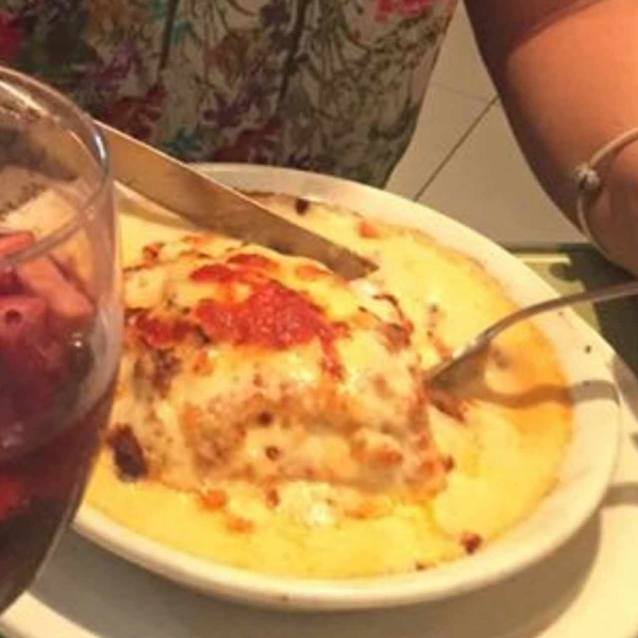 Lasagna de pollo gratinada