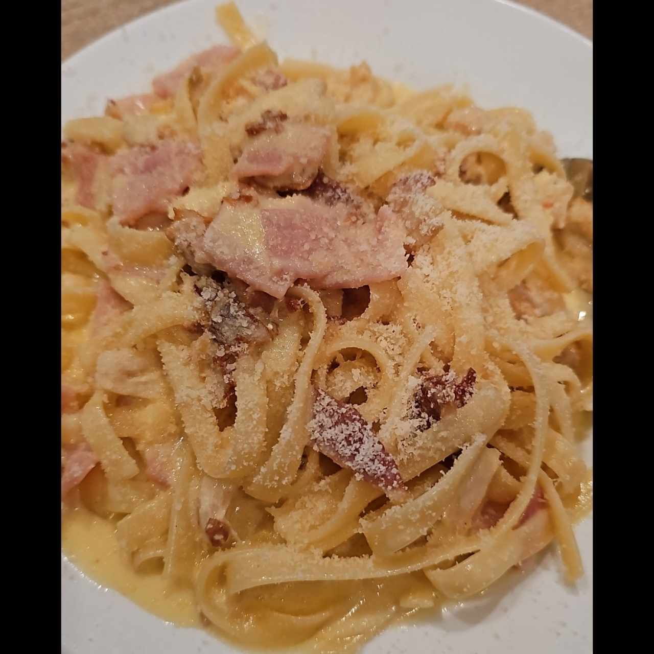 Pastas Especialidades - Fettucine Carbonara