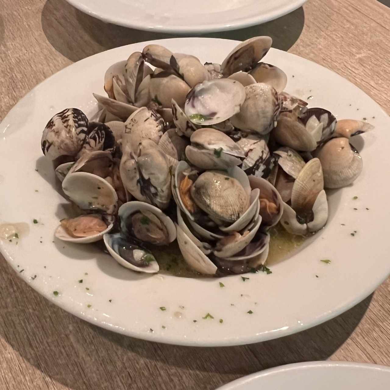 Almejas Genovesas al Ajillo