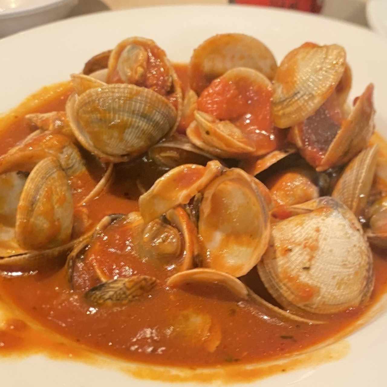 Almejas Napolitanas salsa roja