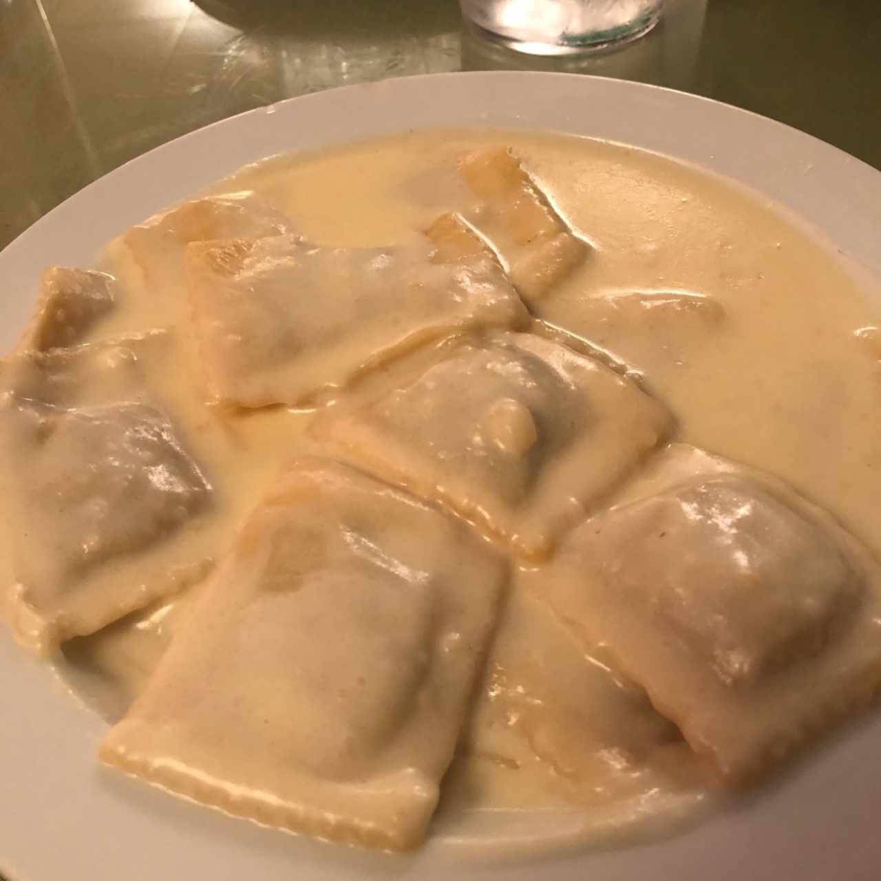 Ravioli Salsa Alfredo