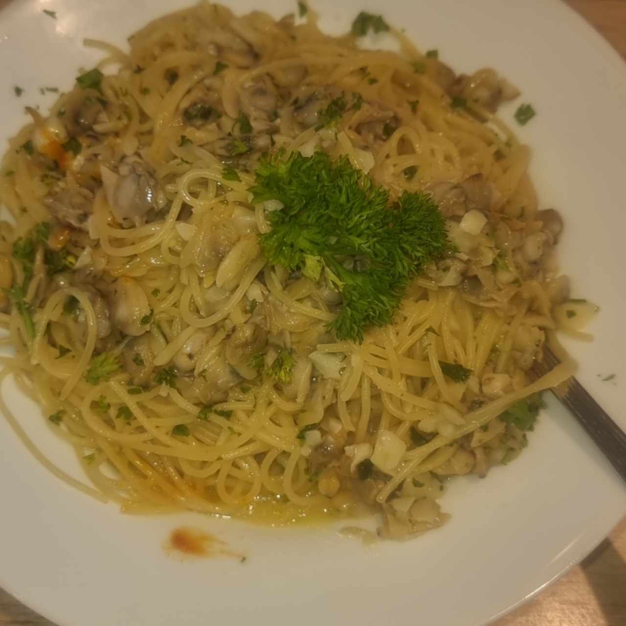 Spaguettini a la Vongole (Almejas) al Óleo e Aglio
