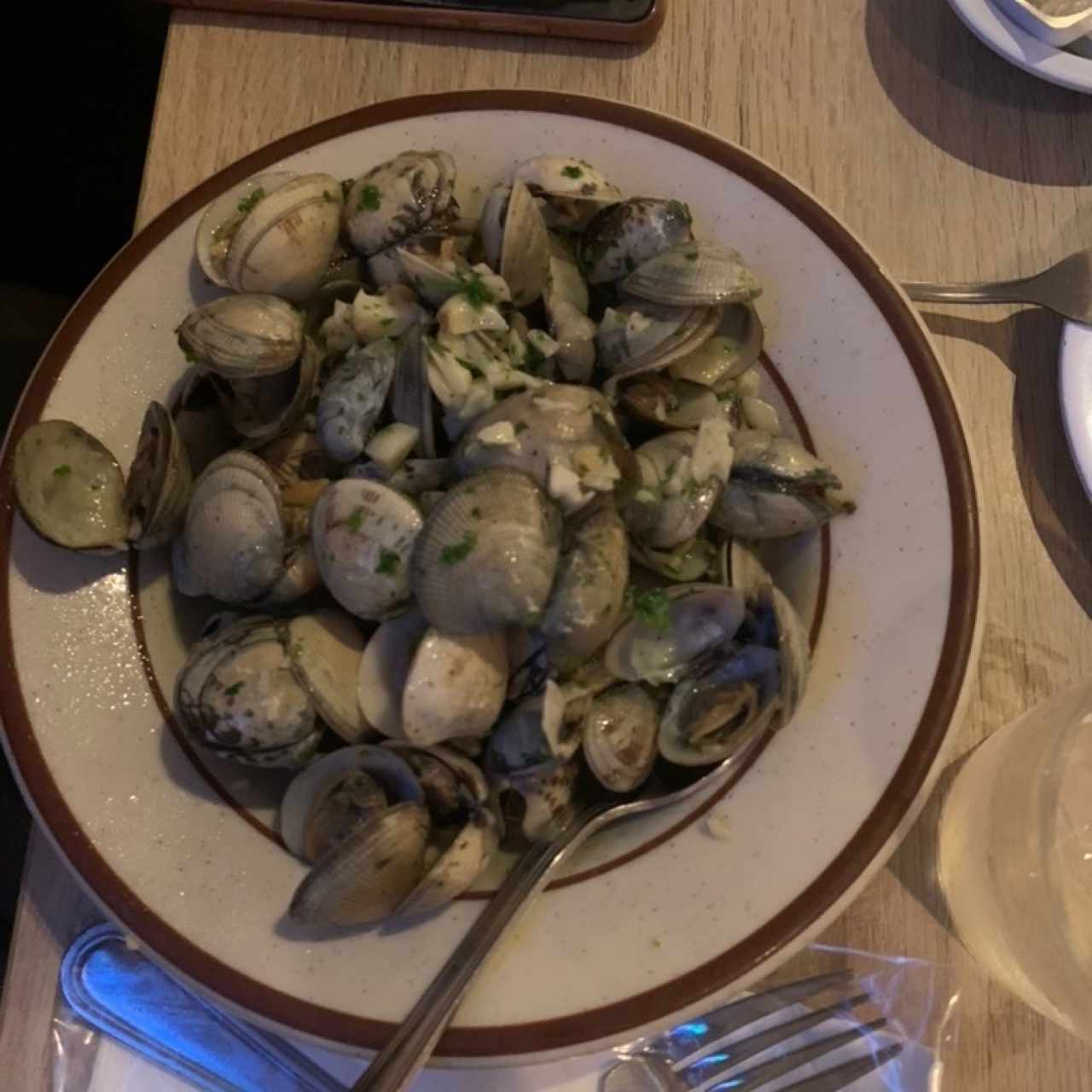 Almejas Genovesas al Ajillo