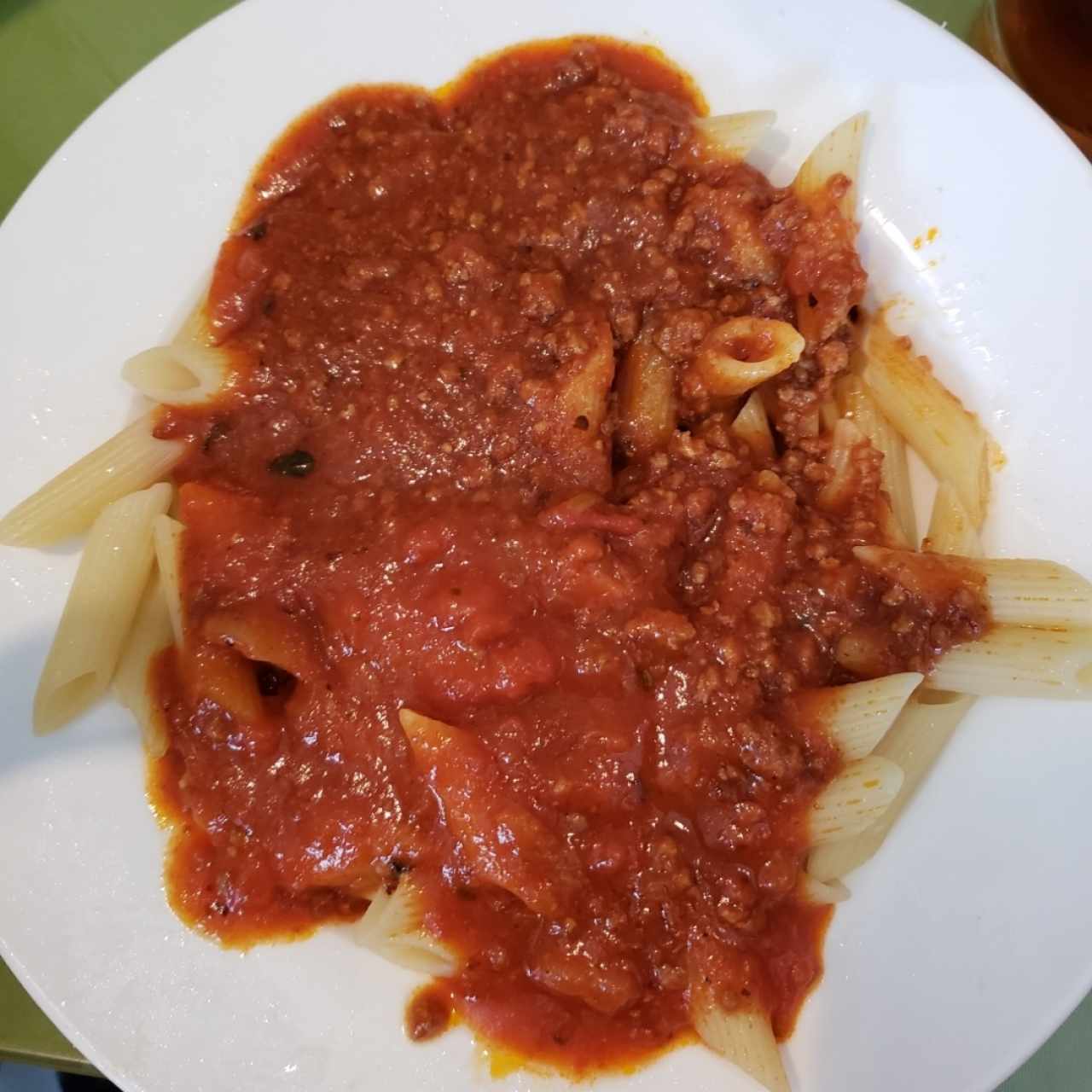 Penne a la boloñesa