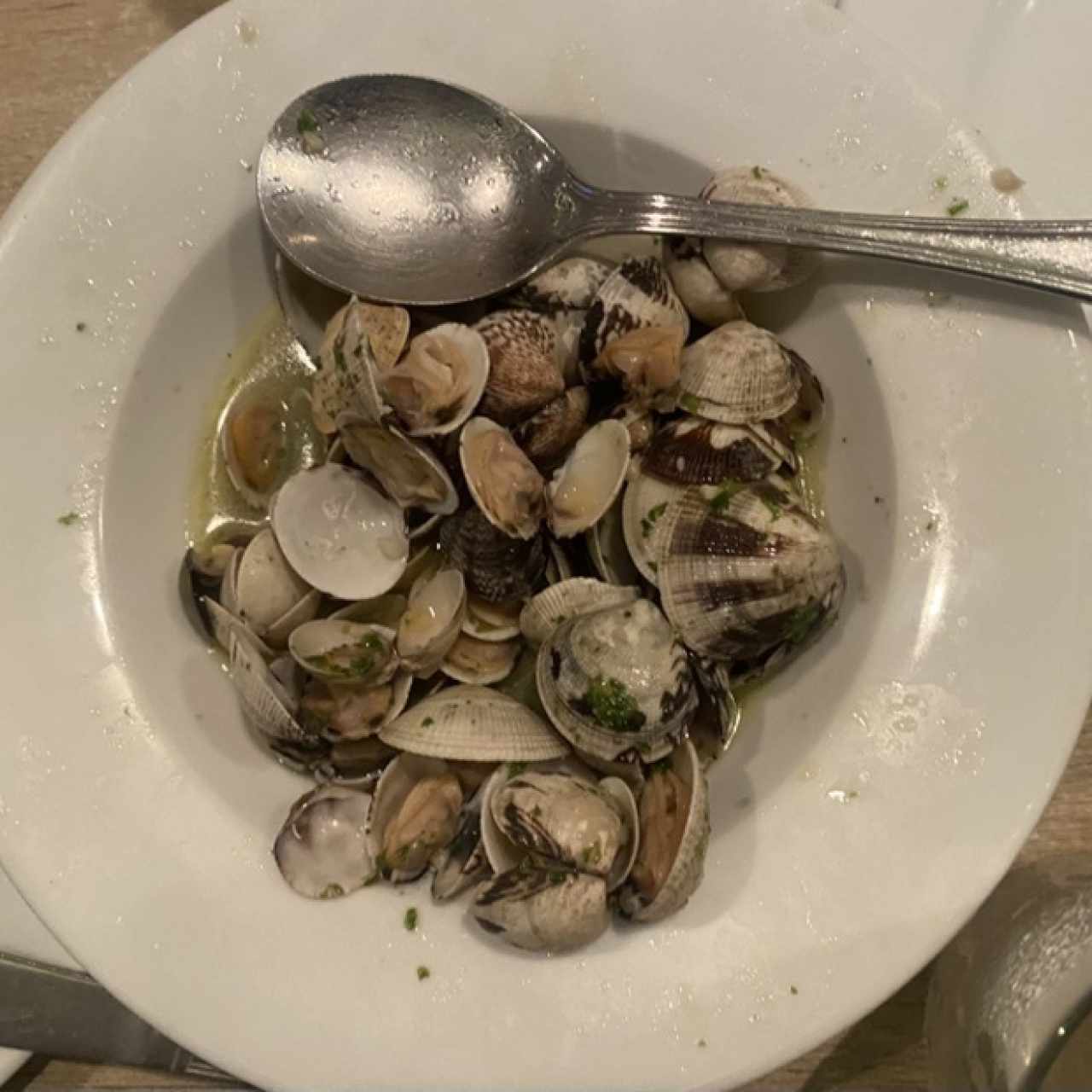 Almejas Genovesas al Ajillo