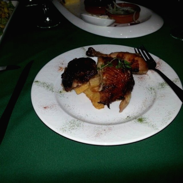 Pollo asado a fogon de piedra