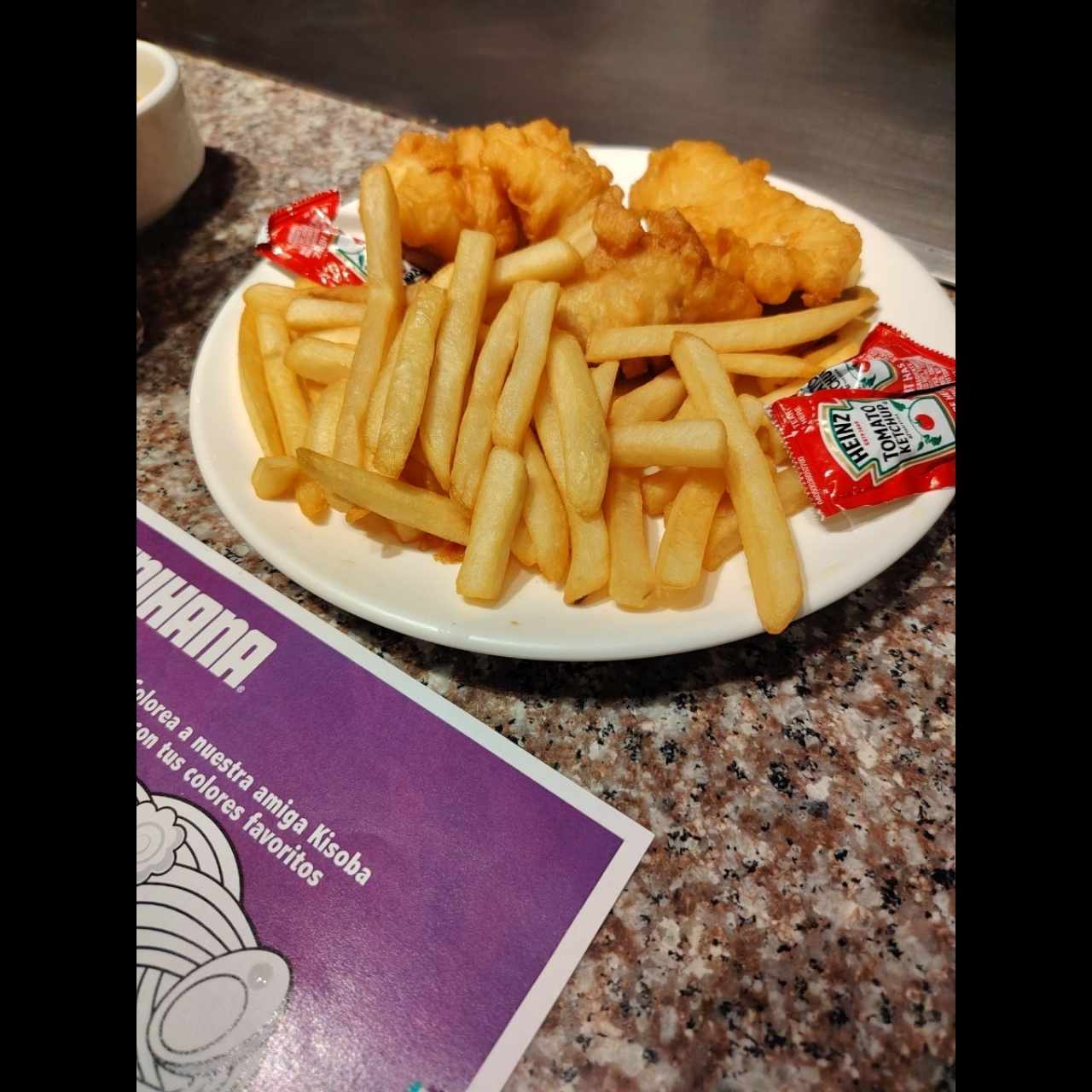 Tempura de pollo con papas 