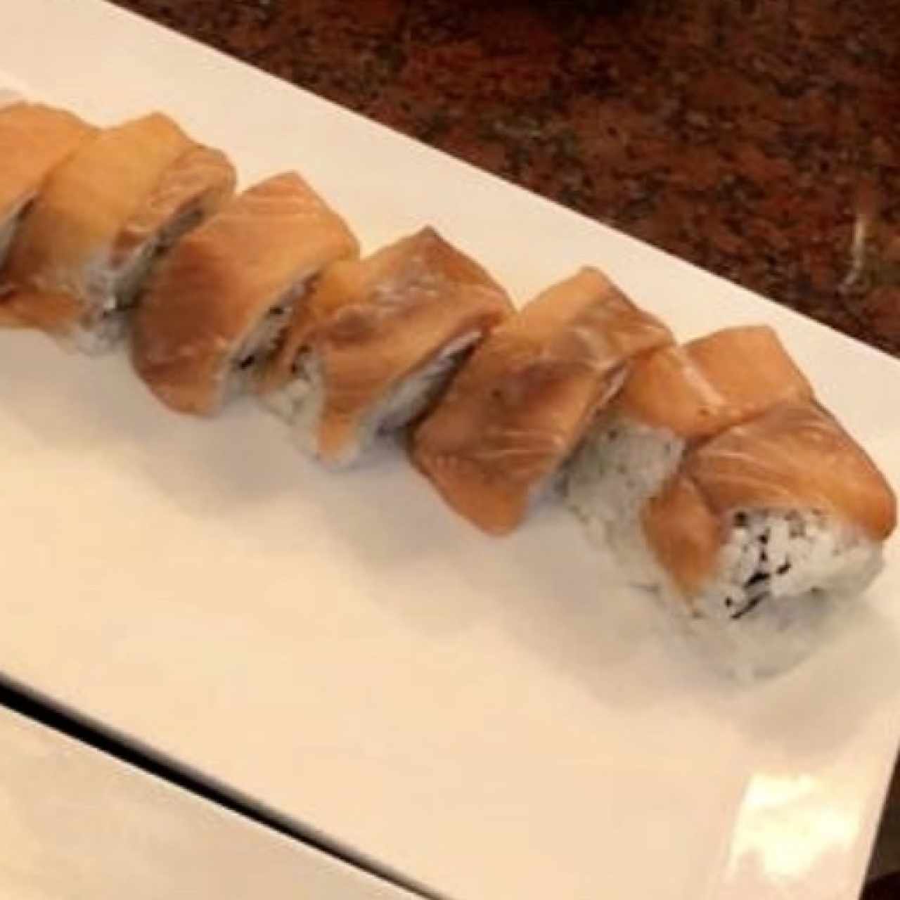 Salmon roll