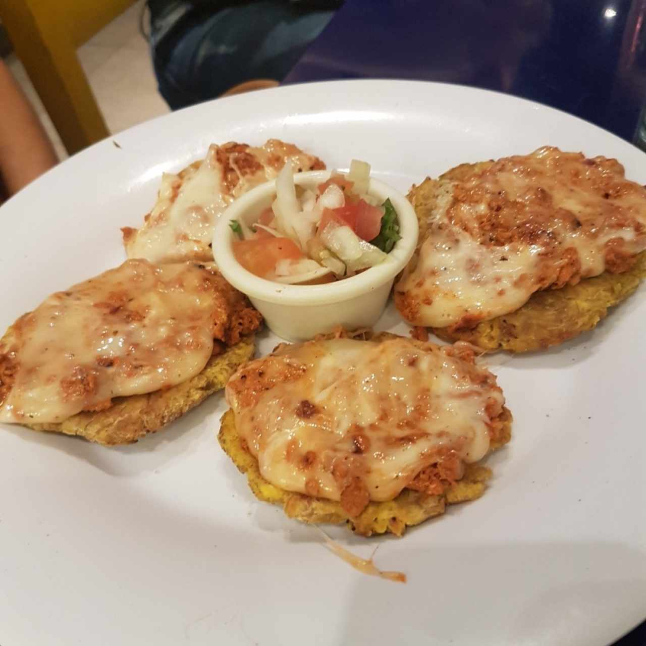 patacones con chicharrón