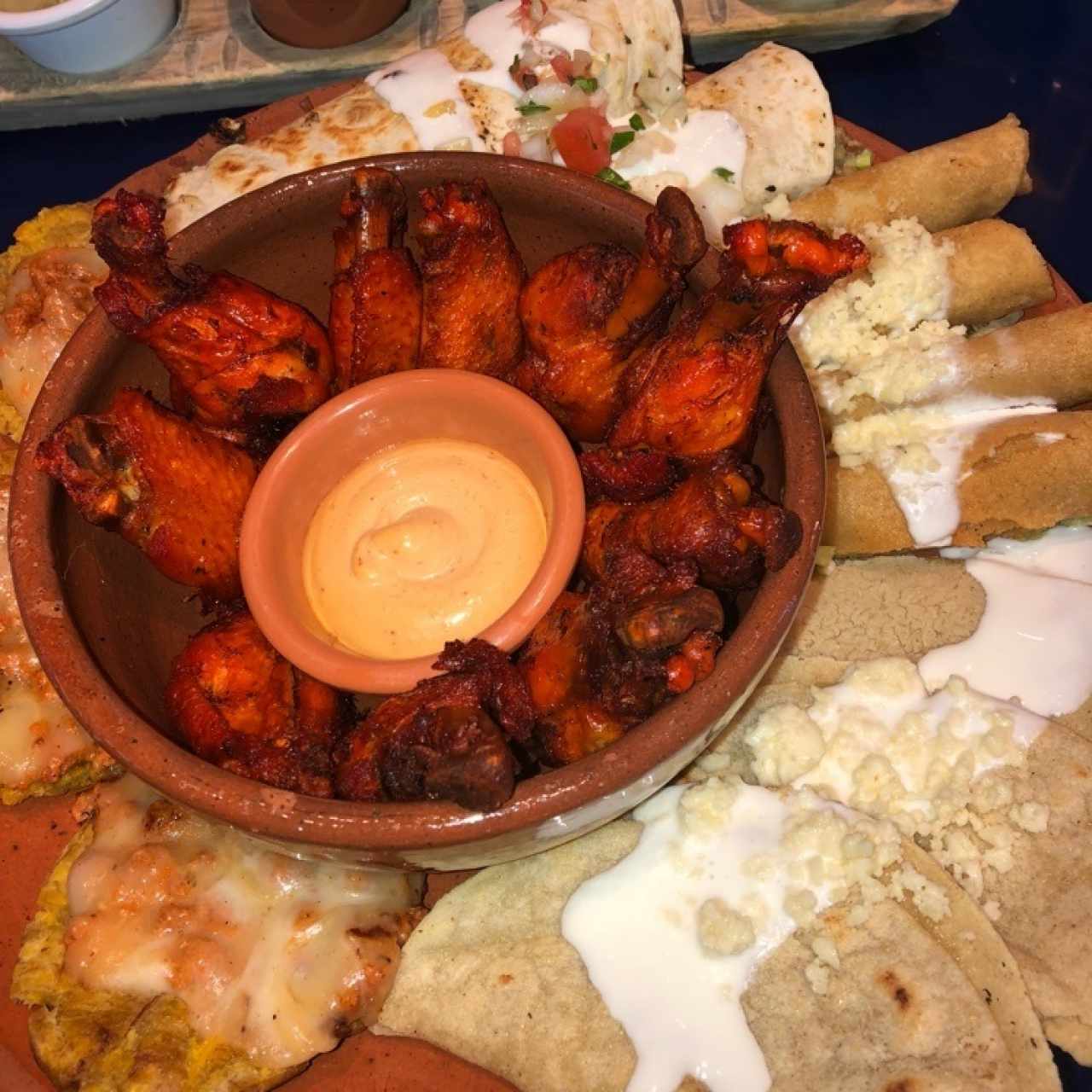 Bandeja para compartir Wings Al Pastor
