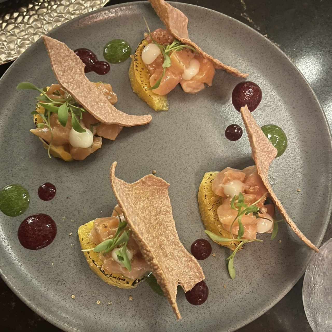 Al Sentarse - Tartar de Salmón