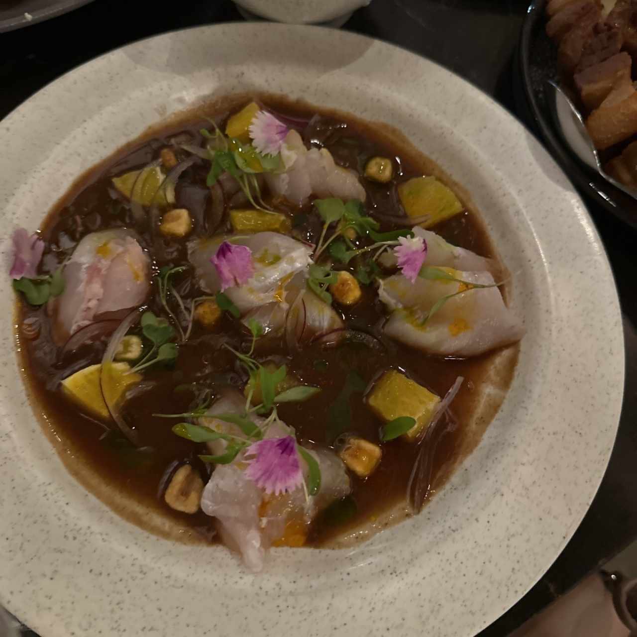 Tiraditos de Atún con ají trompito dulce
