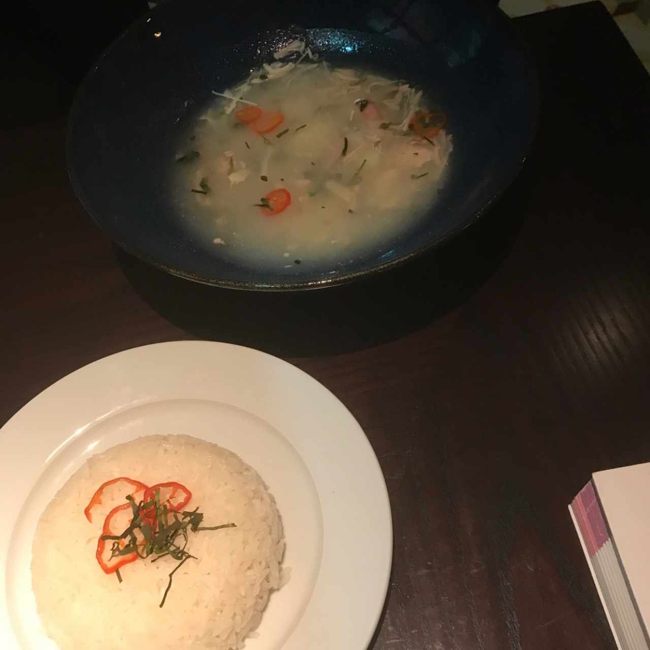 Sancocho, pollo en leña, otoe, ñame, concolón