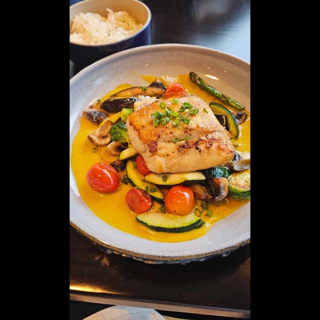 corvina con vegetales.