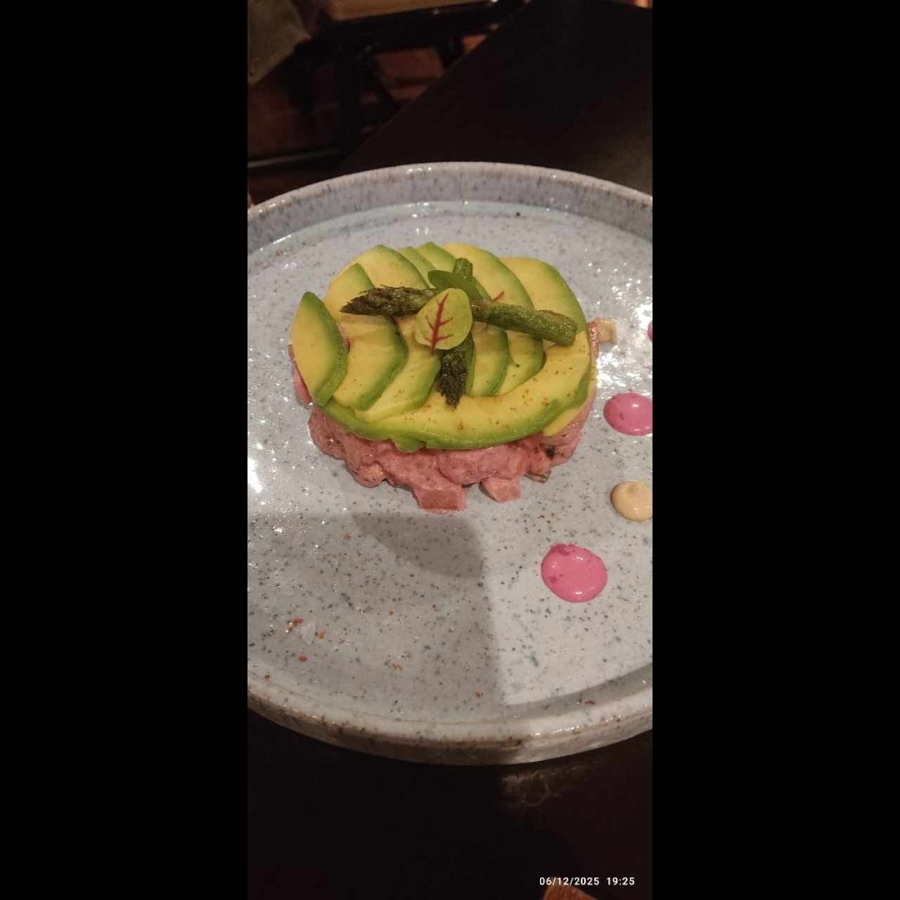 AGUACATE Y LANGOSTA (Disponible en la Cena)