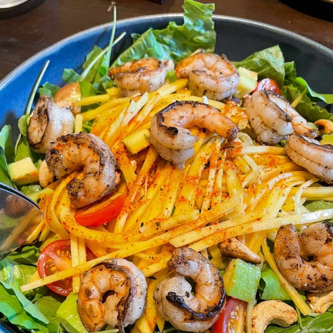 ENSALADA DE MANGOS VERDES - platillo vegano