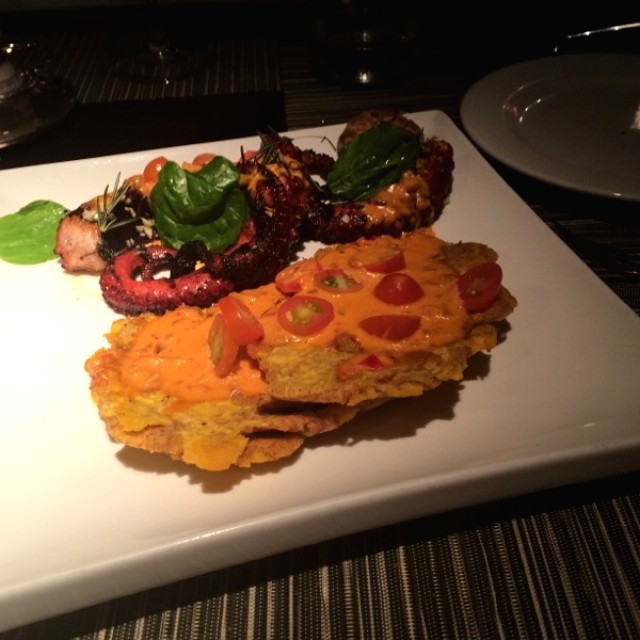 Plato Principal - Pulpo Al Carbón