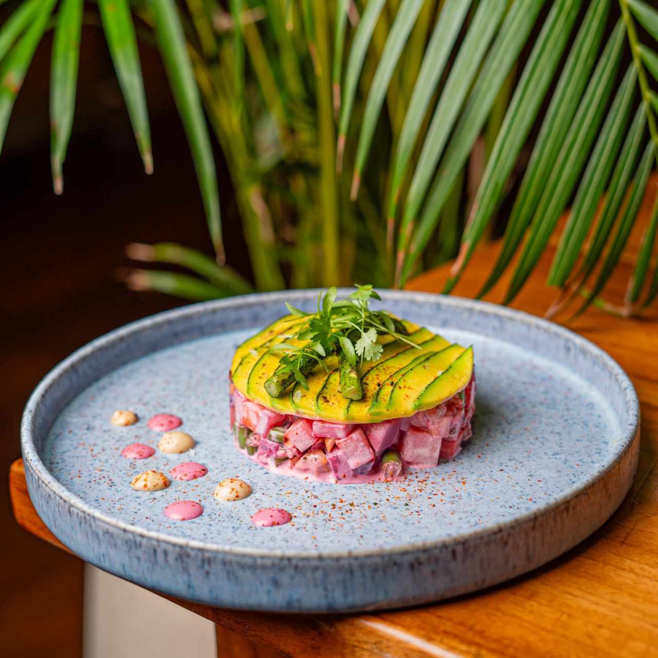 AGUACATE Y LANGOSTA (Disponible en la Cena)