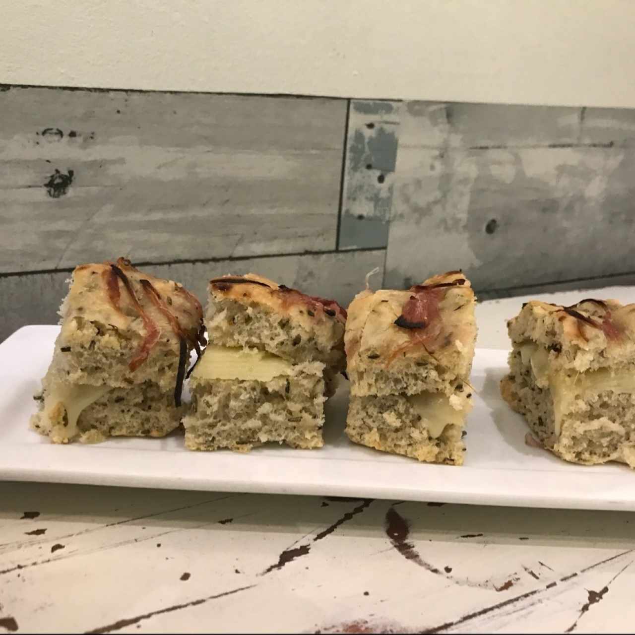 focaccia farcita