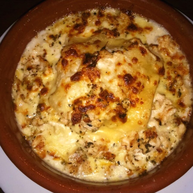 Lasaña de pollo en salsa blanca gratinada