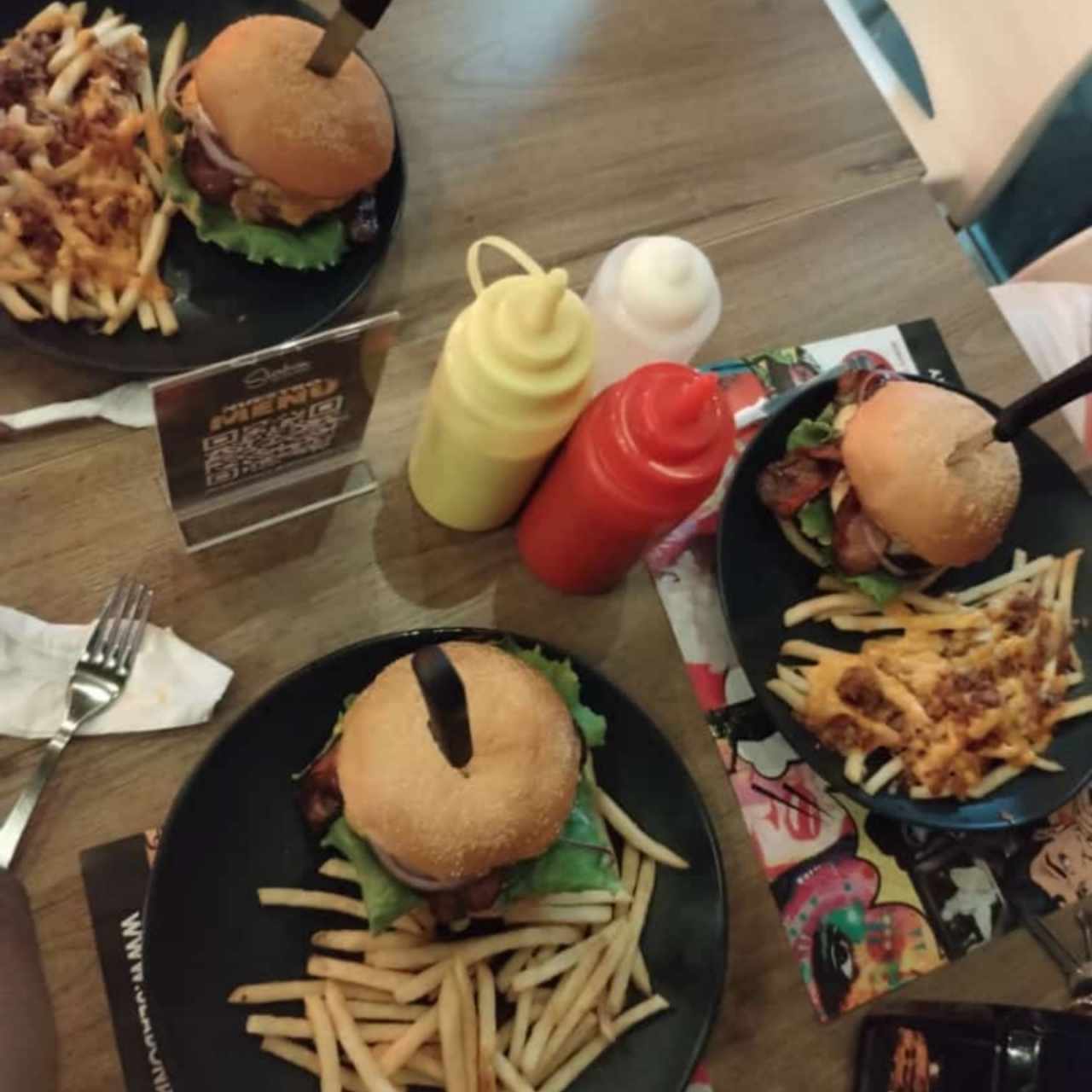 Top Burgers - 4 Cheese and Bacón 