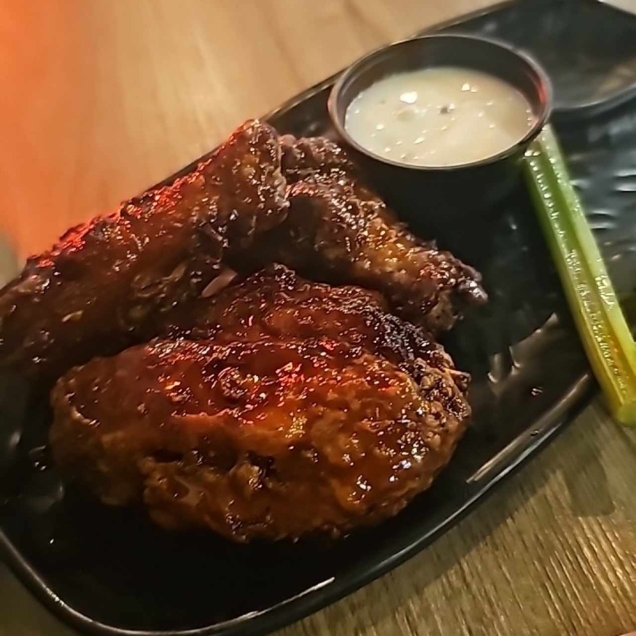 alitas bañadas