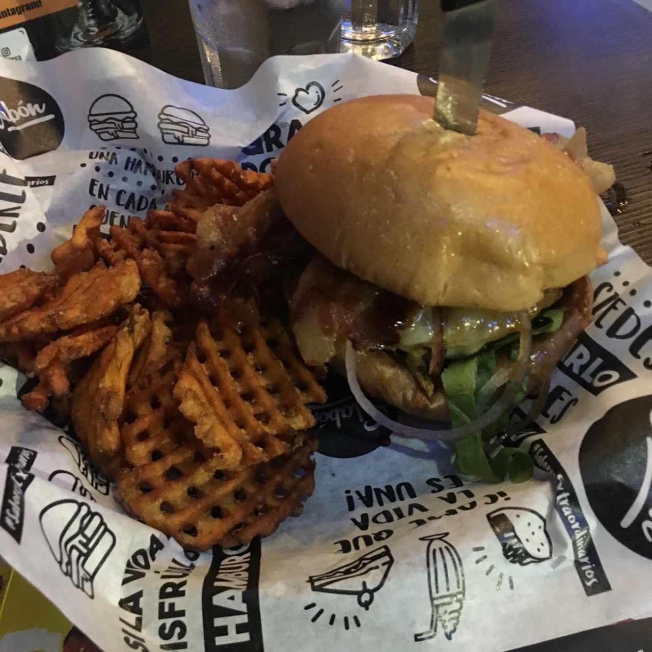 Burgers Clásicas - American Cheese Bacon