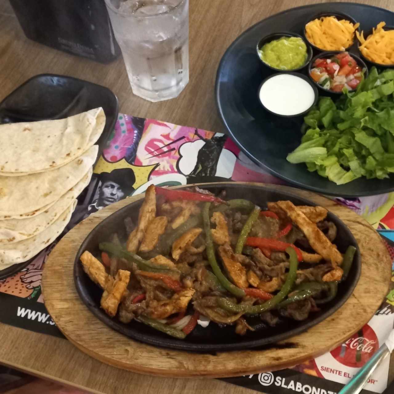 Tex-mex mixed fajitas