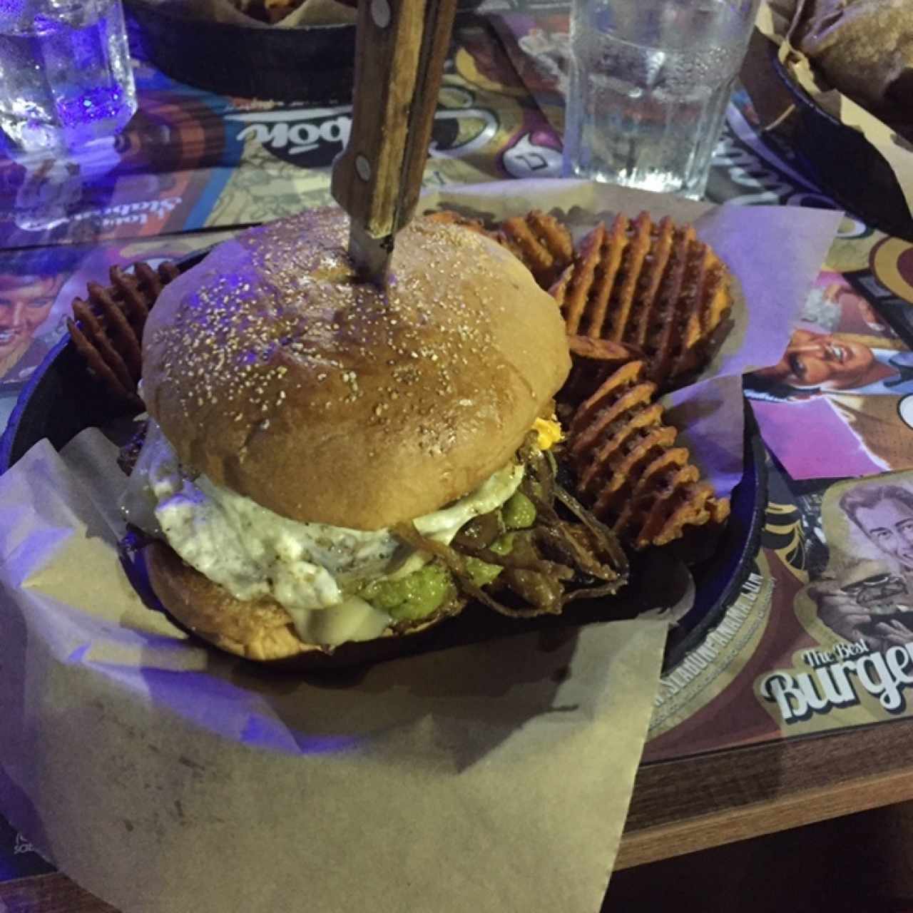 crea tu propia hamburguesa y acompañala con Camote