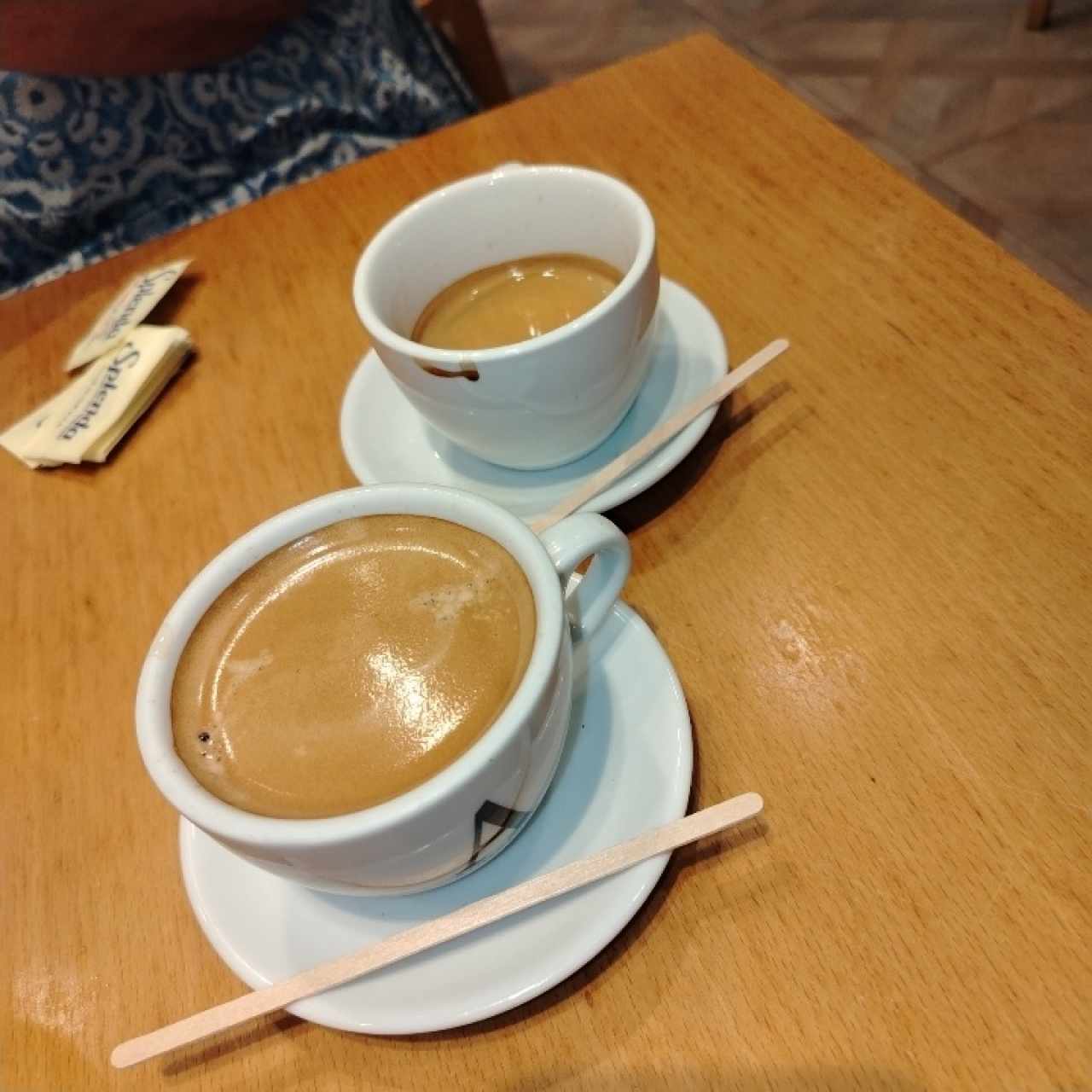 Café expreso doble y expreso doble largo