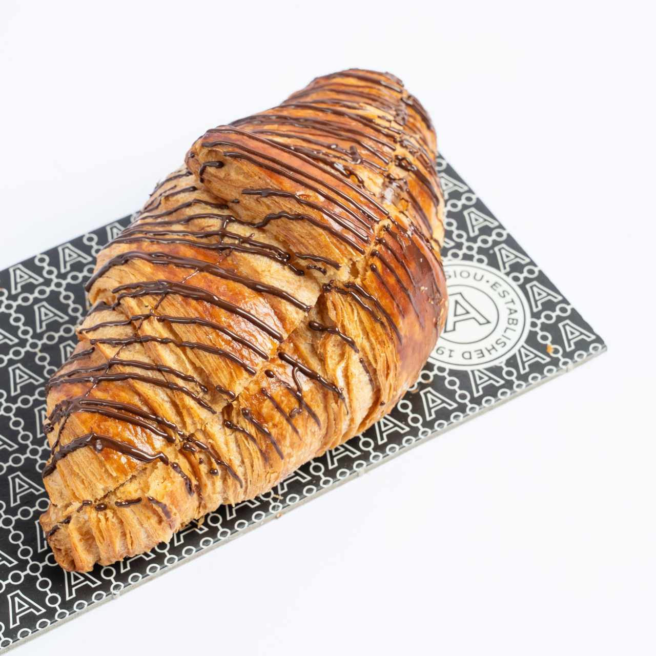 Croissant relleno con praliné de avellanas