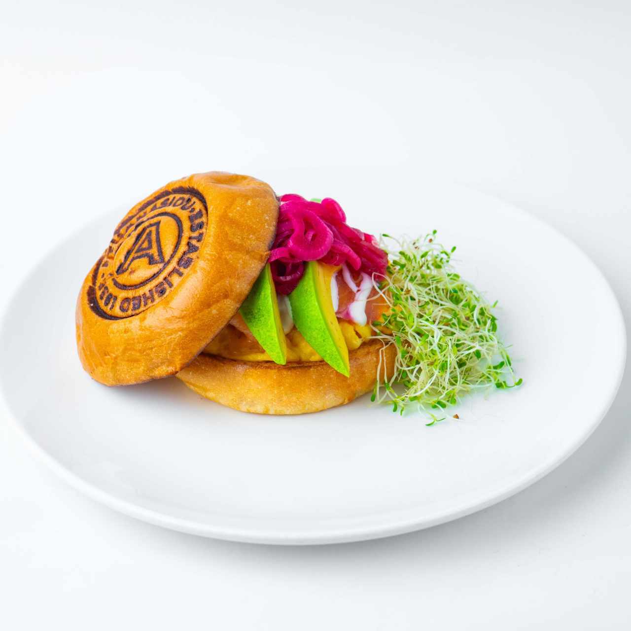 Salmón Brioche
