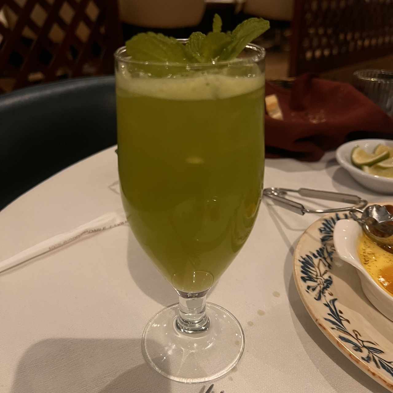 Limonada con yerbabuena 