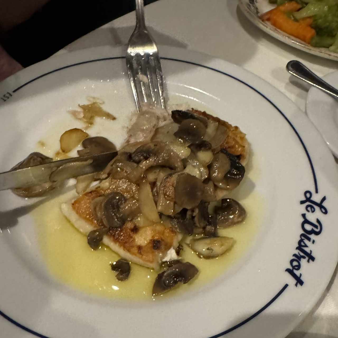 Róbalo Ajo Rostizado & Vegetales Salteados