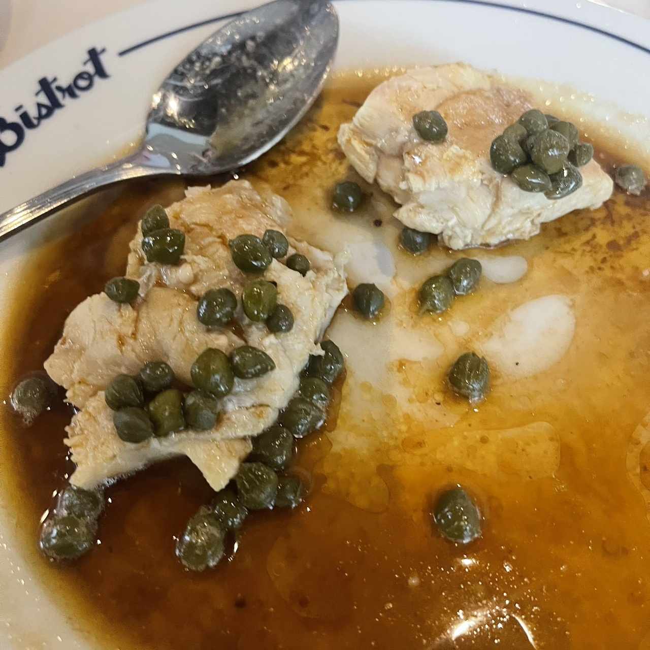Mero cob mantequilla negra y alcaparras