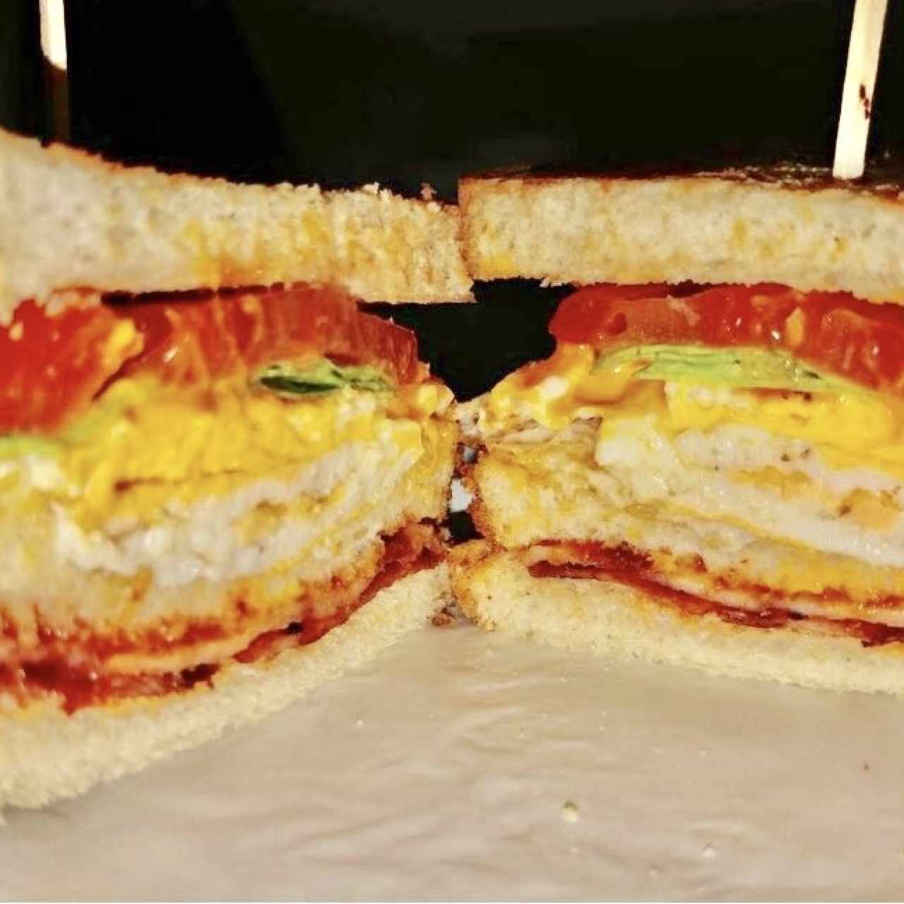 Emparedado de Jamón con Huevo