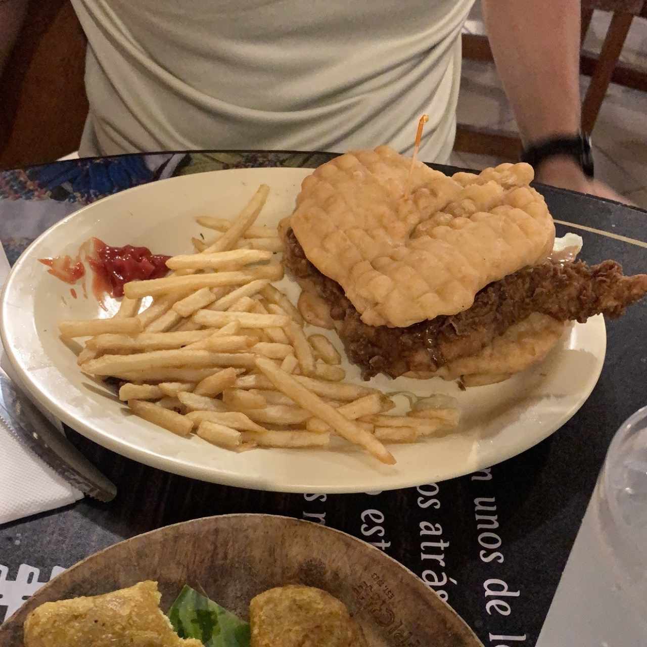 Emparedado de Pollo Criollo