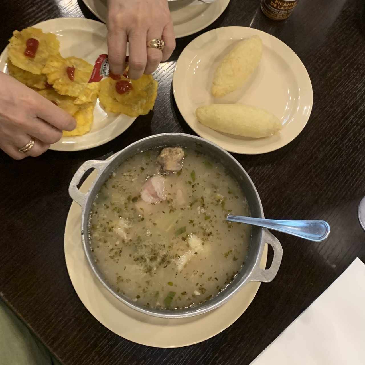 Sancocho Panameño, Carimañolas y Patavones