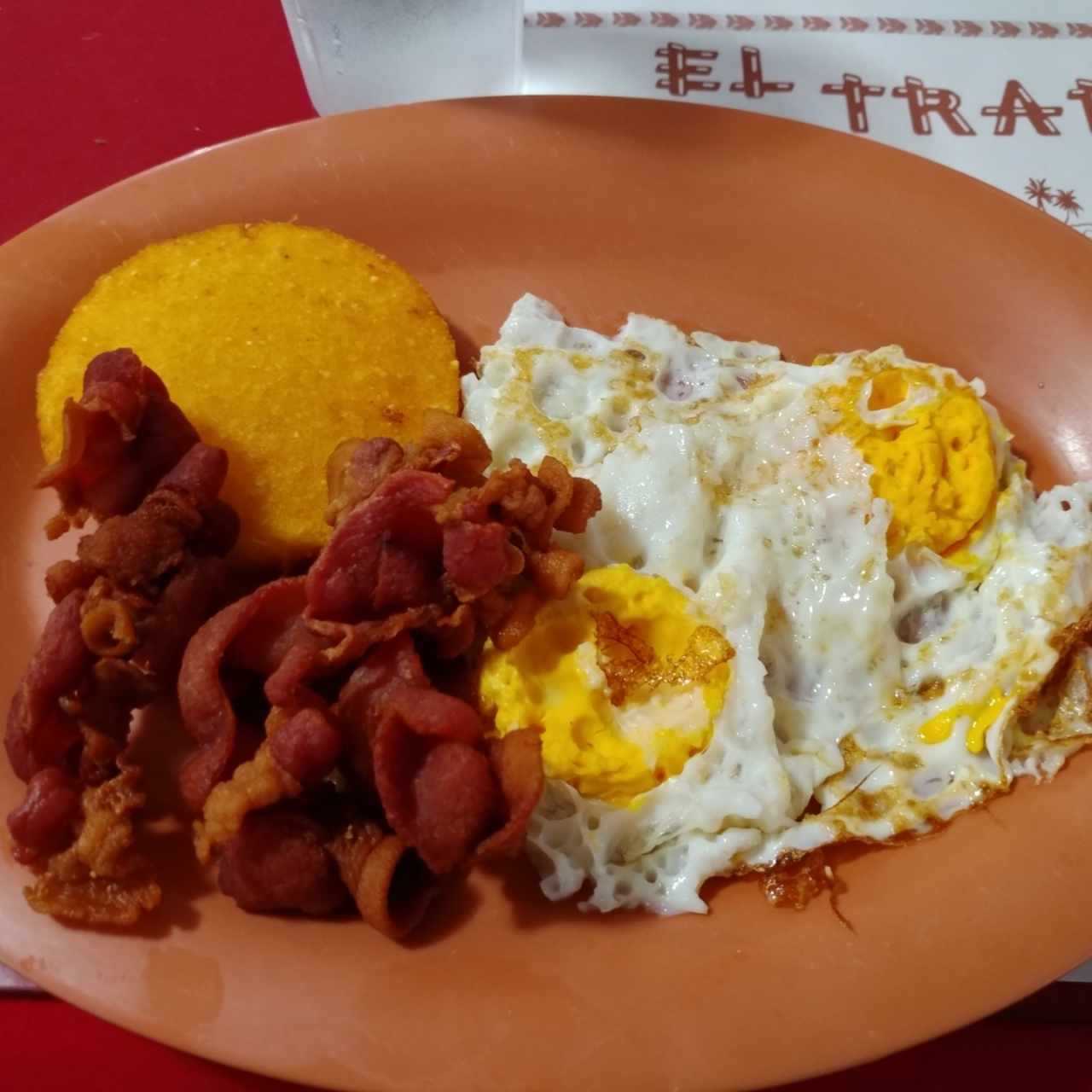 Tortilla huevos y tocinos