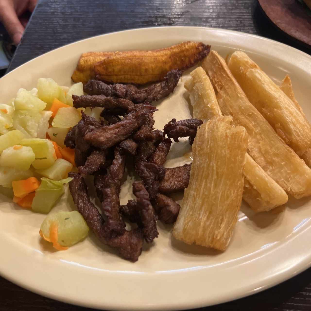 Especialidades - Carne Frita