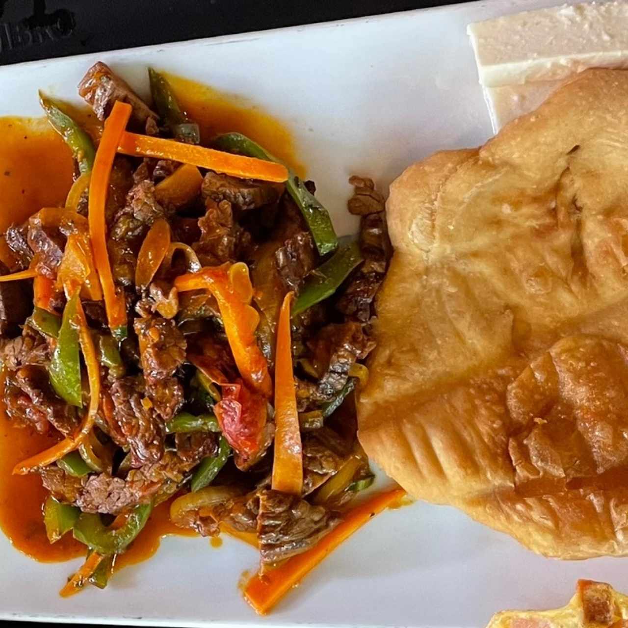 Hojaldre con bistec picado