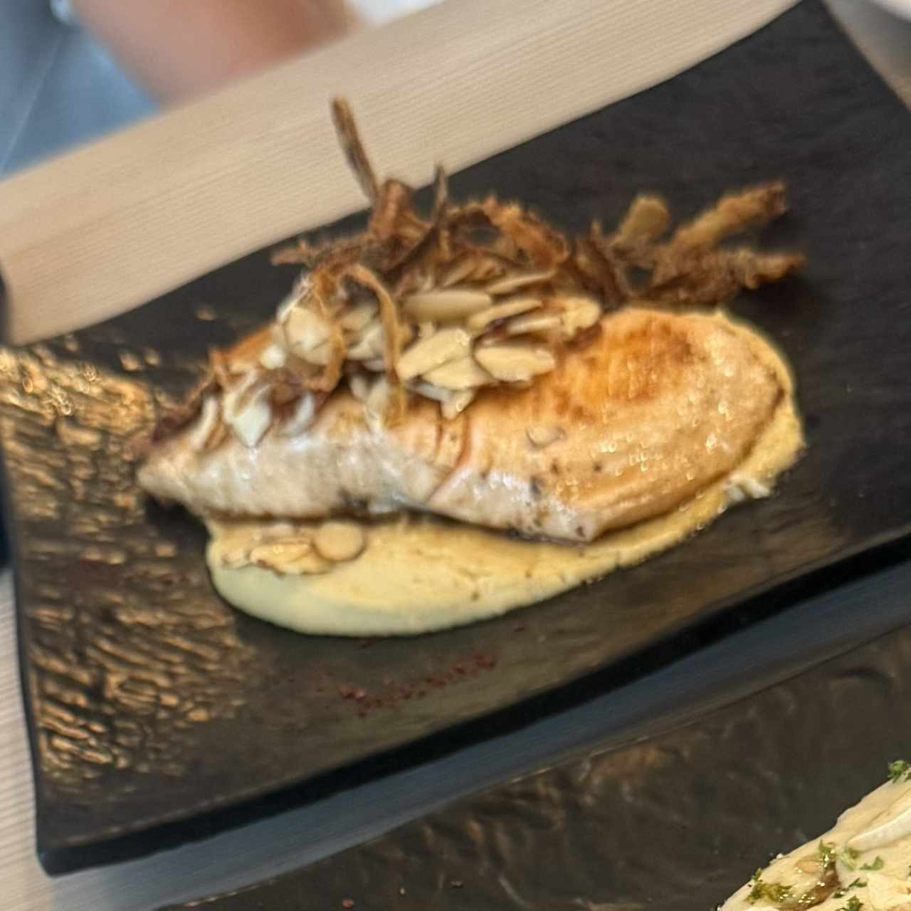 Salmón (8 Oz) al estilo Mediterráneo