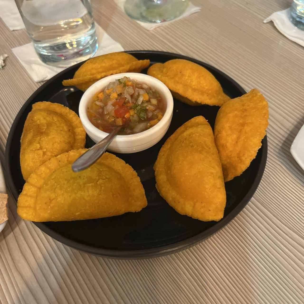 Entradas - Empanaditas Criollas