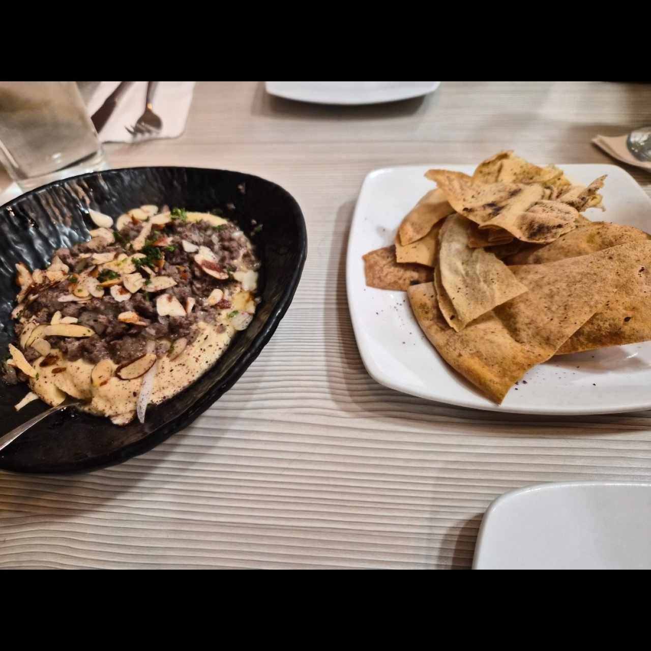 Entradas - Hummus Especial