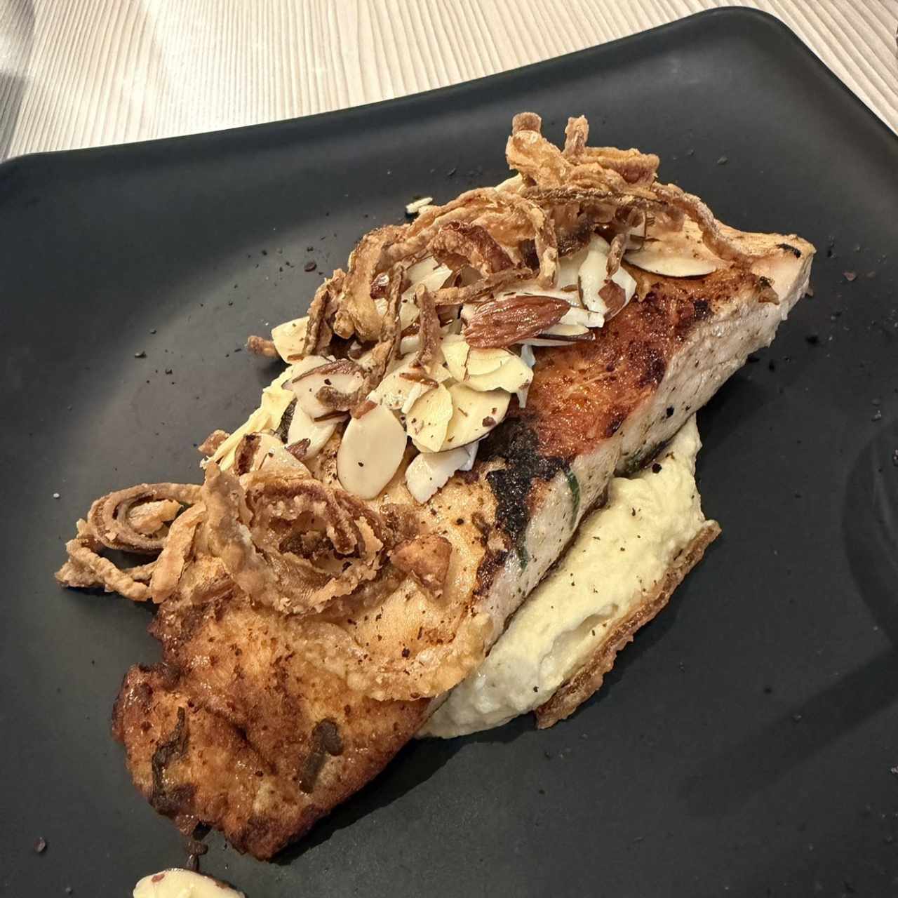 Salmón (8 Oz) al estilo Mediterráneo