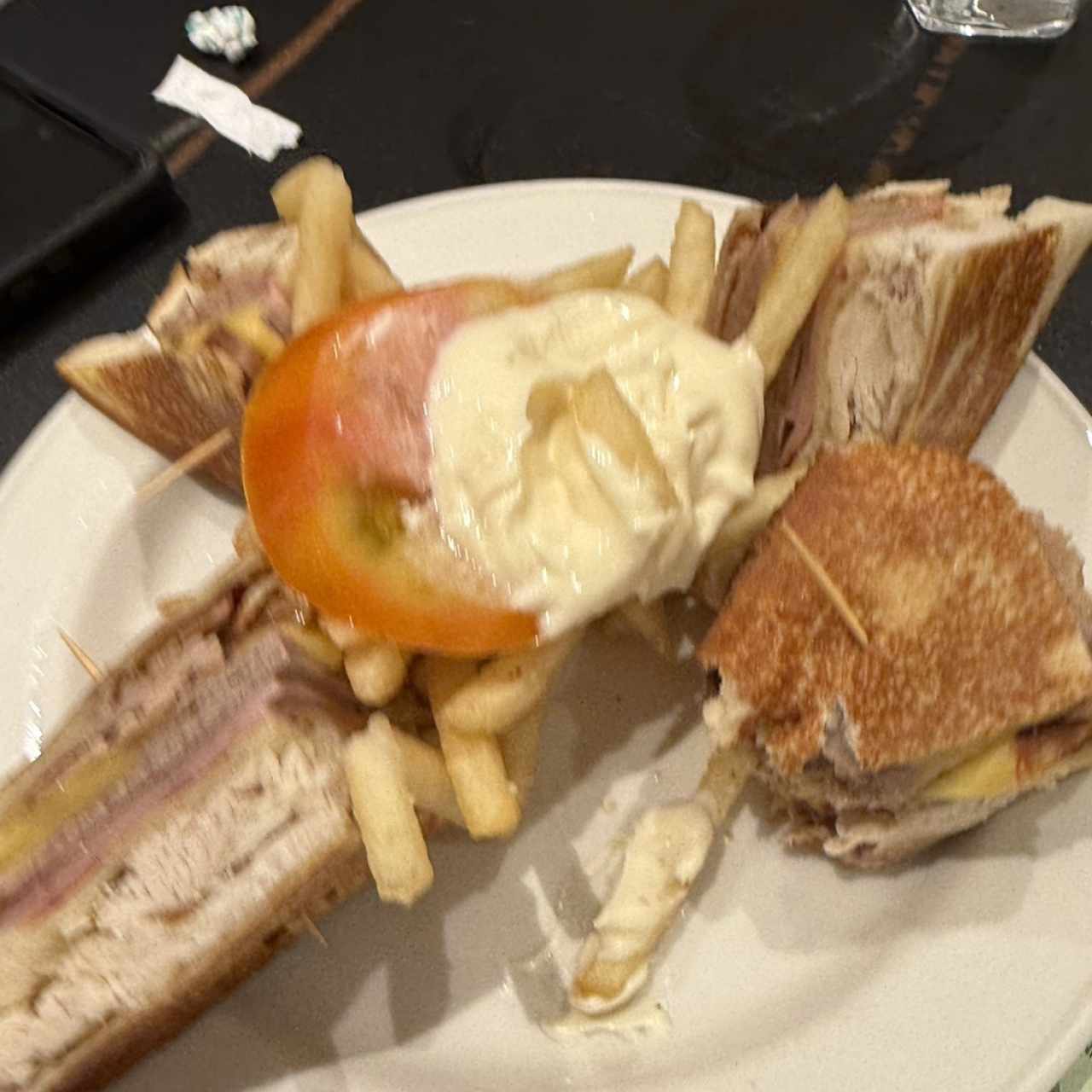 Emparedados /Sandwiches - Club Sandwich