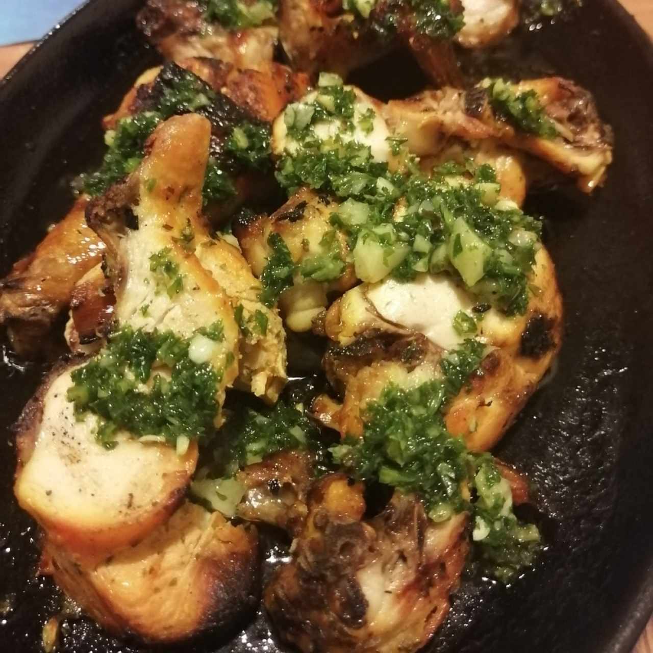 medio pollo al carbón