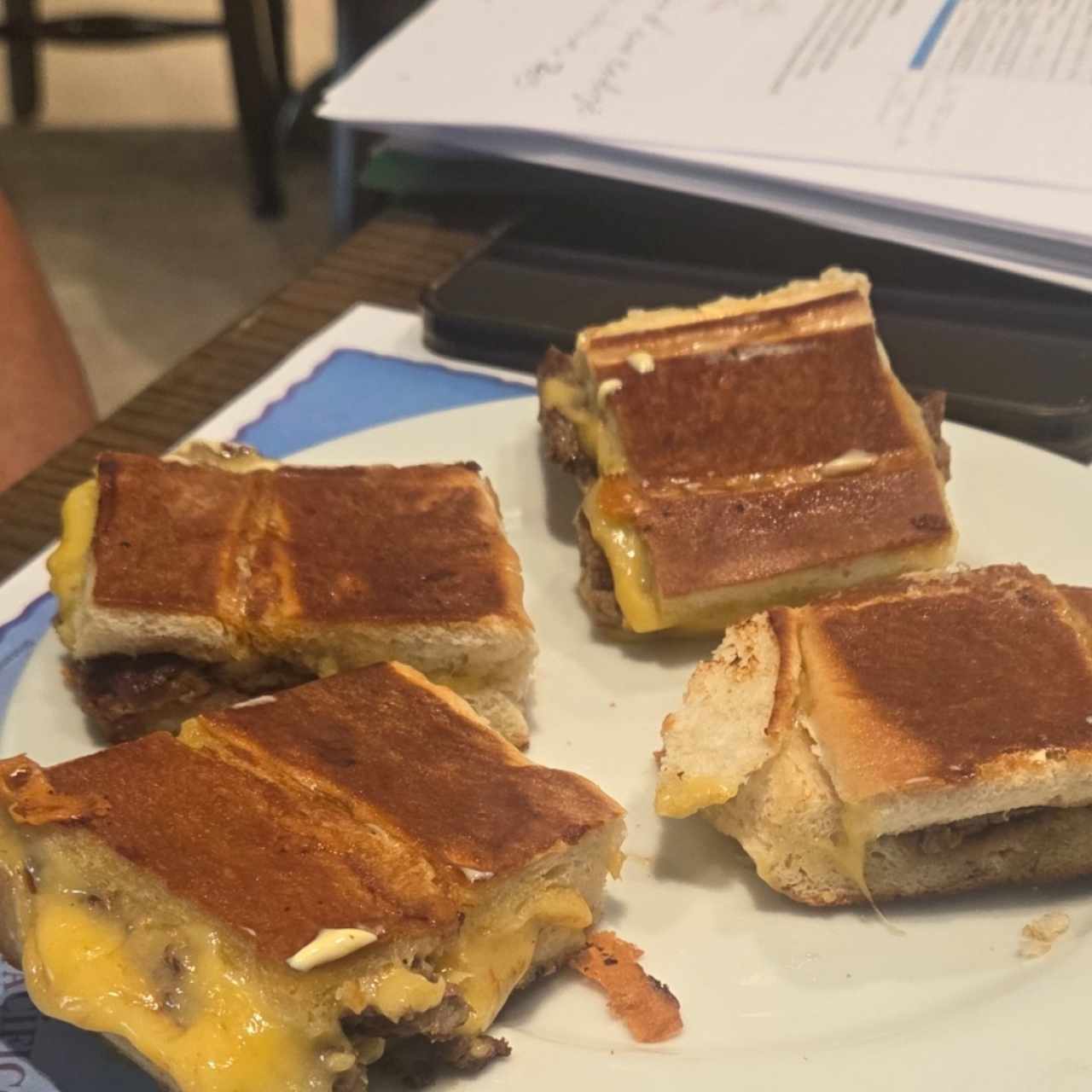 Emparedados /Sandwiches - Filete