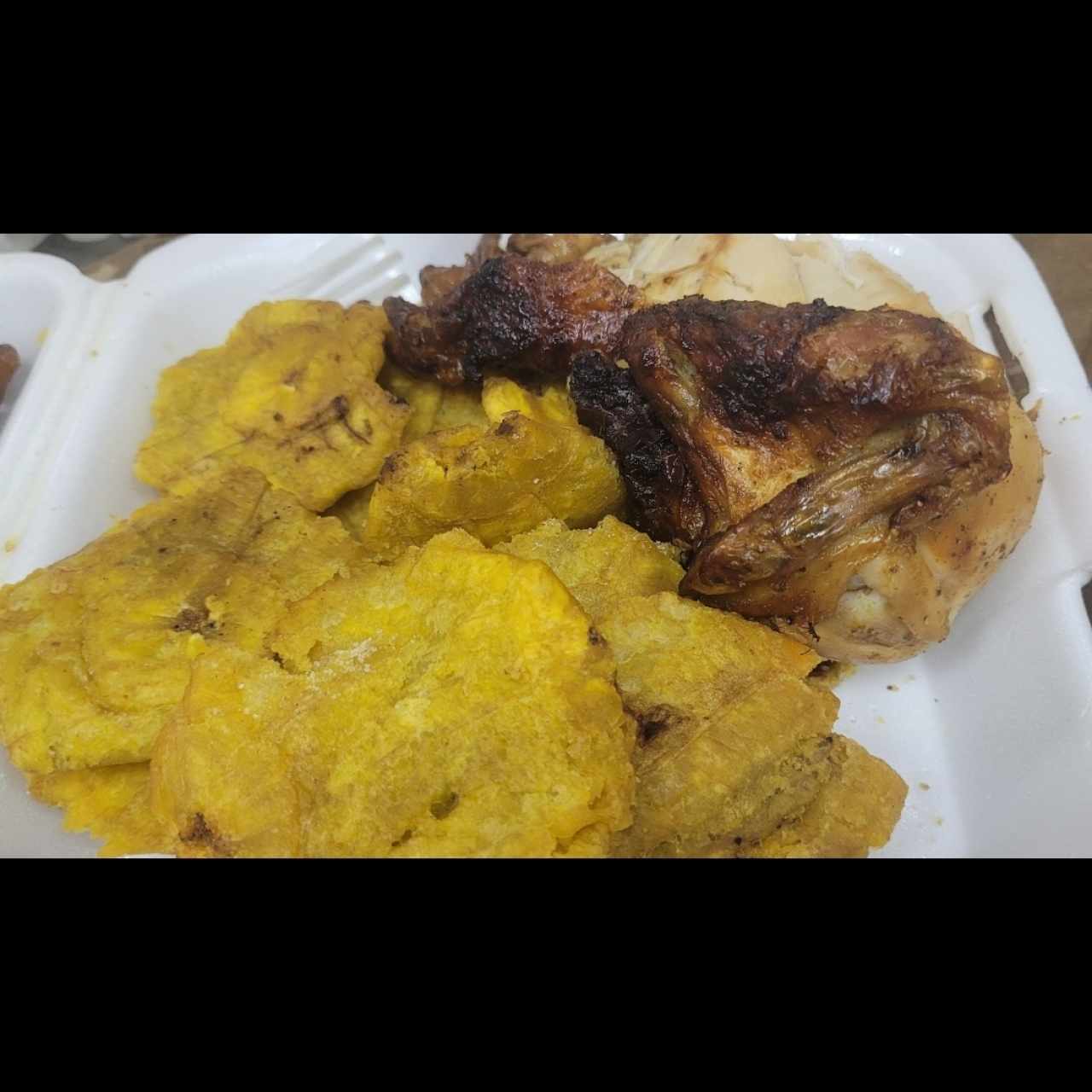 Platos - 1/4 de Pollo con patacones