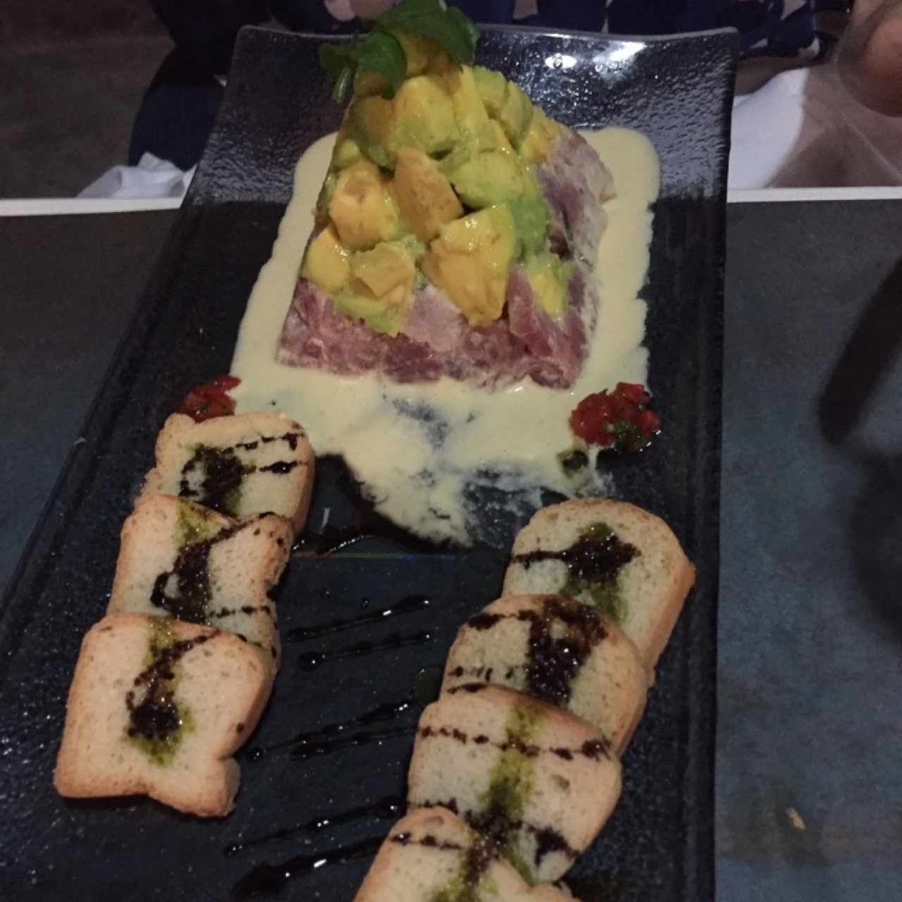 TARTAR DE ATÚN ACEBICHADO